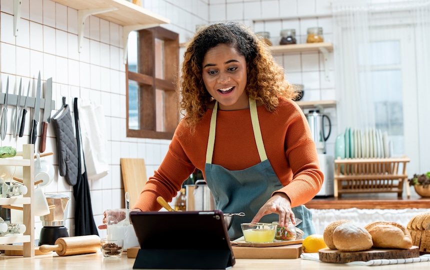 An influencer in the kitchen.